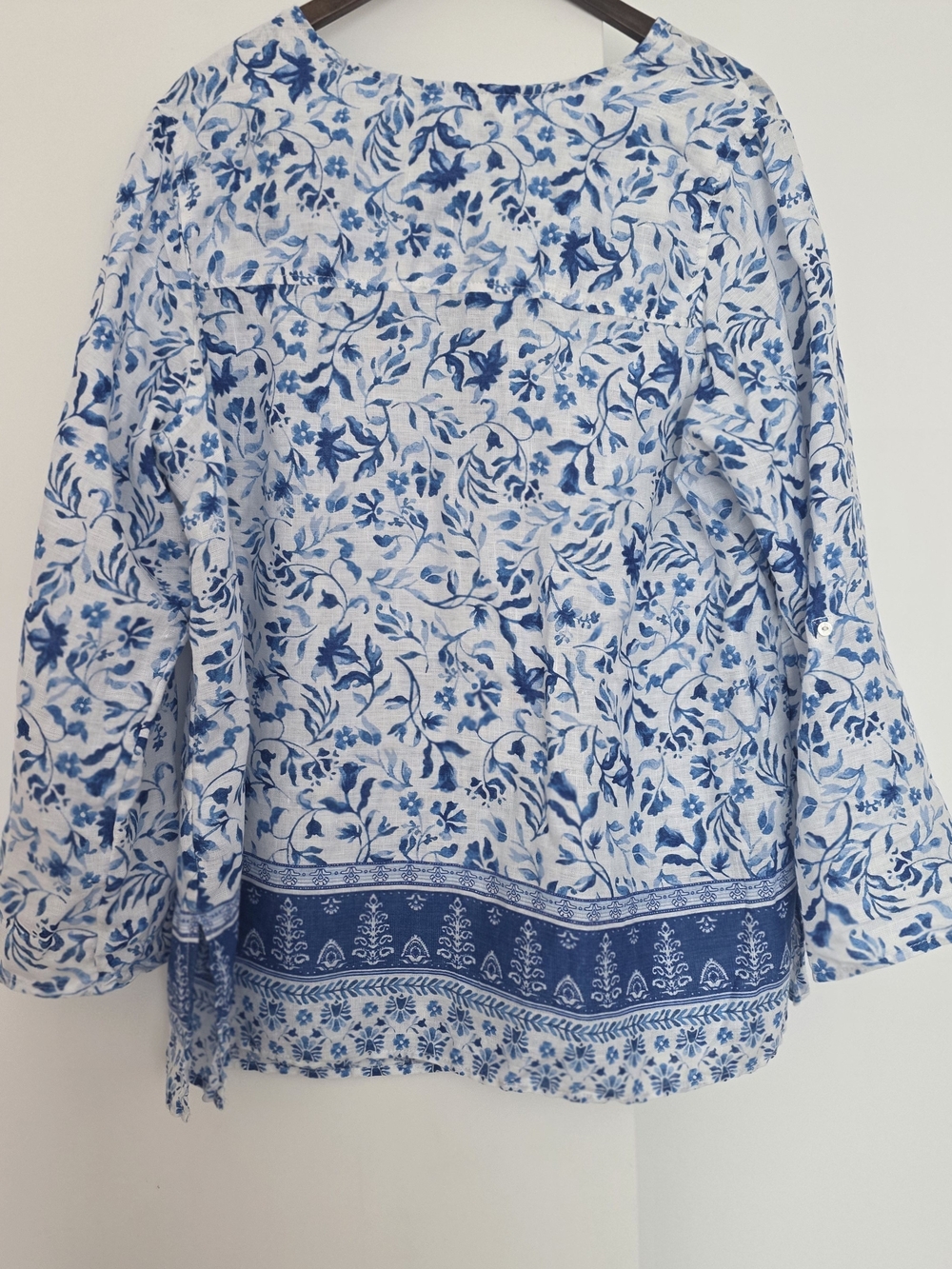 100% LINEN Joie White and Blue Floral Button-Down Shirt - 1X SIZE